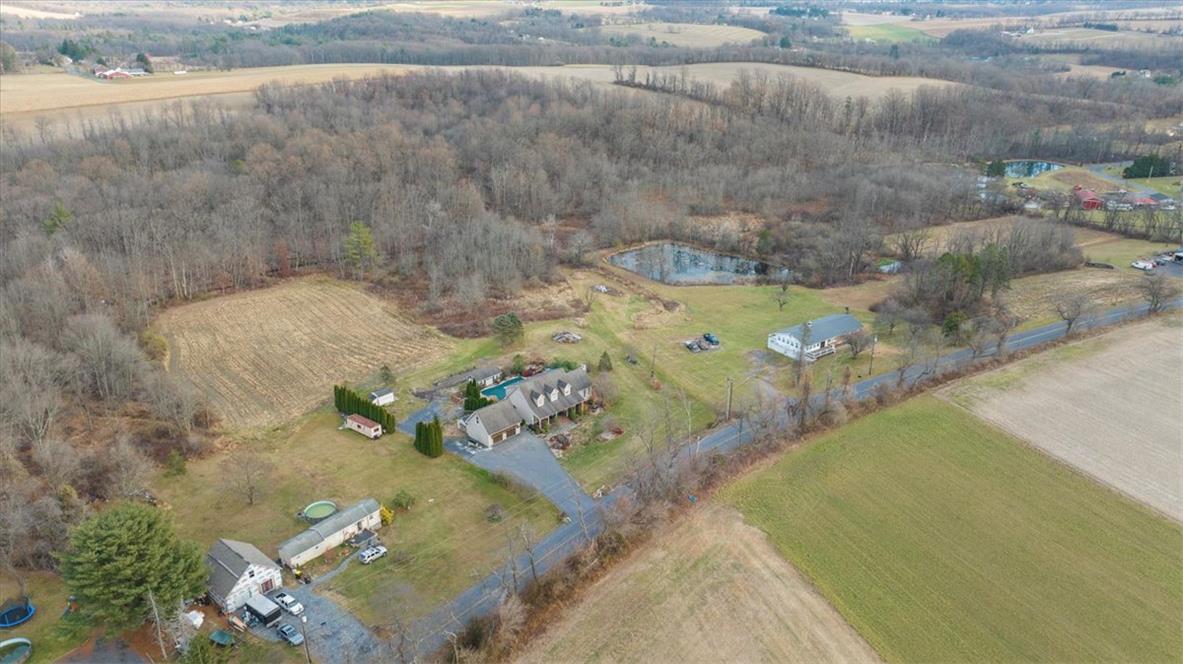 988 Hoch Road Property Photo 34