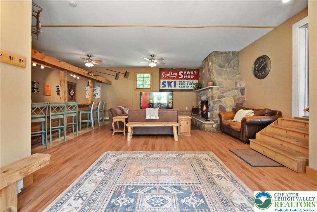 145 Camelback Road Property Photo 11