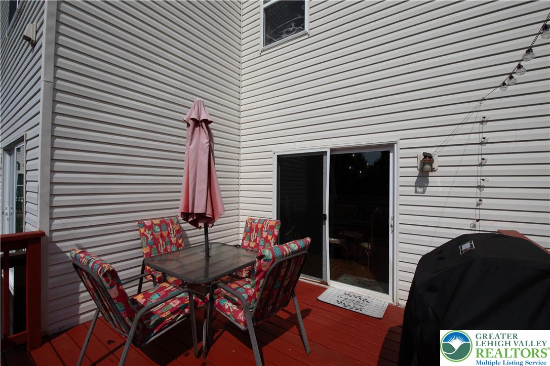 923 King Way Property Photo 11