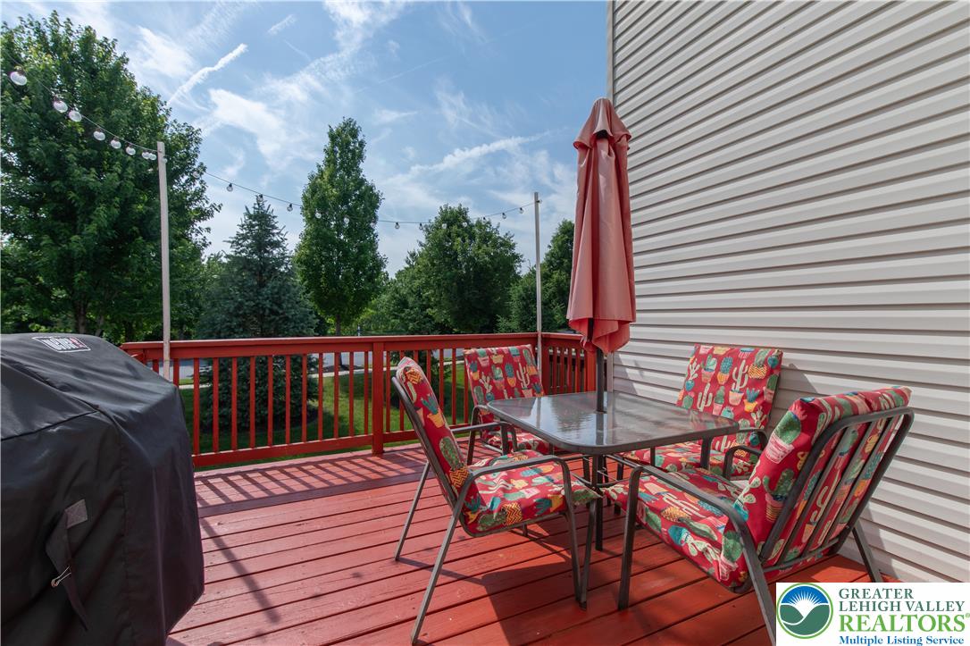 923 King Way Property Photo 12