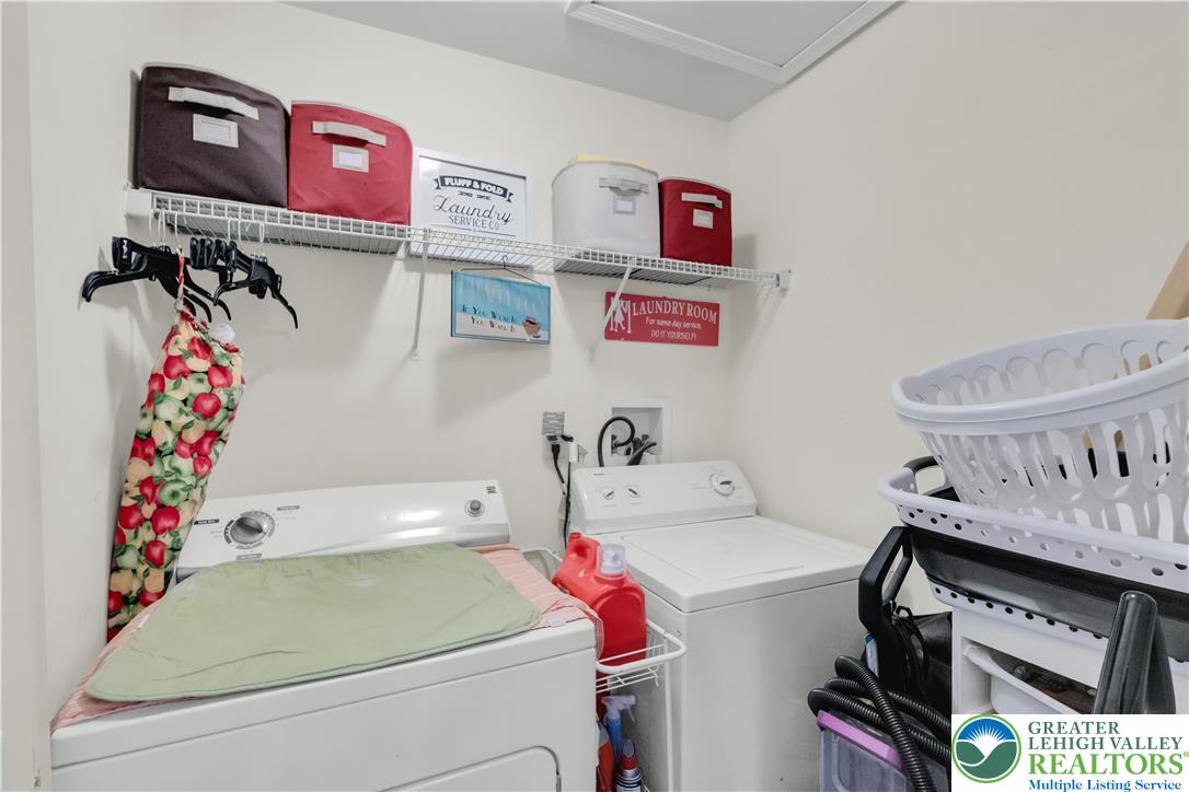 923 King Way Property Photo 38