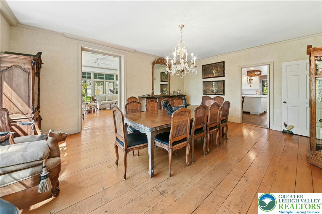 1194 Street Road Property Photo 11