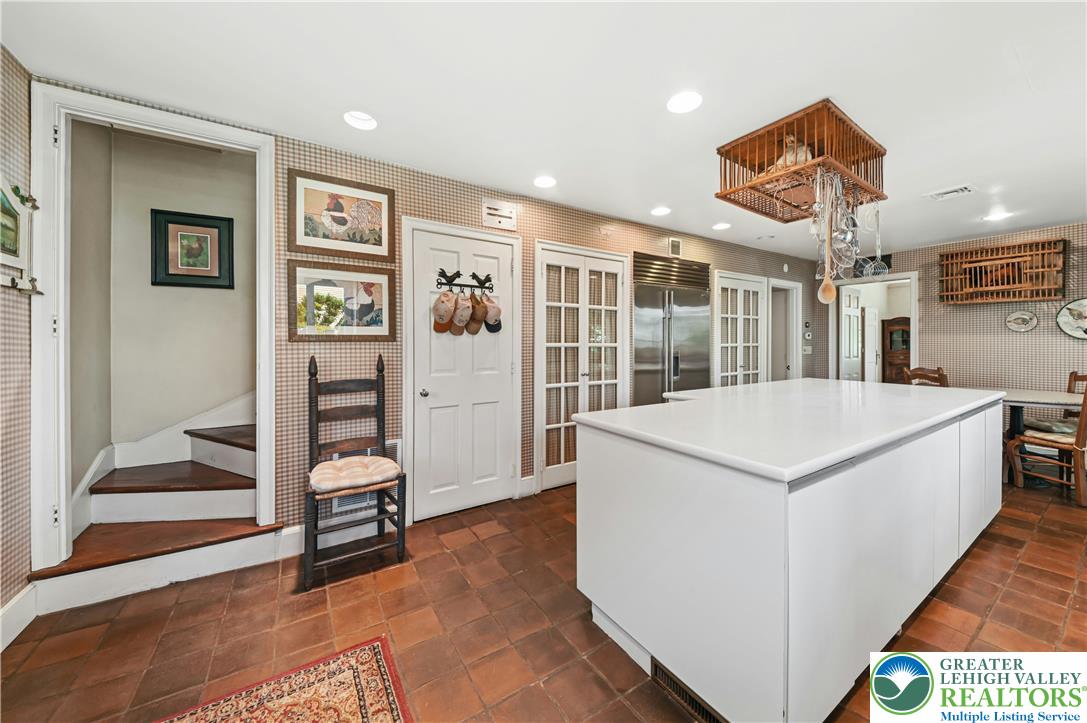 1194 Street Road Property Photo 14