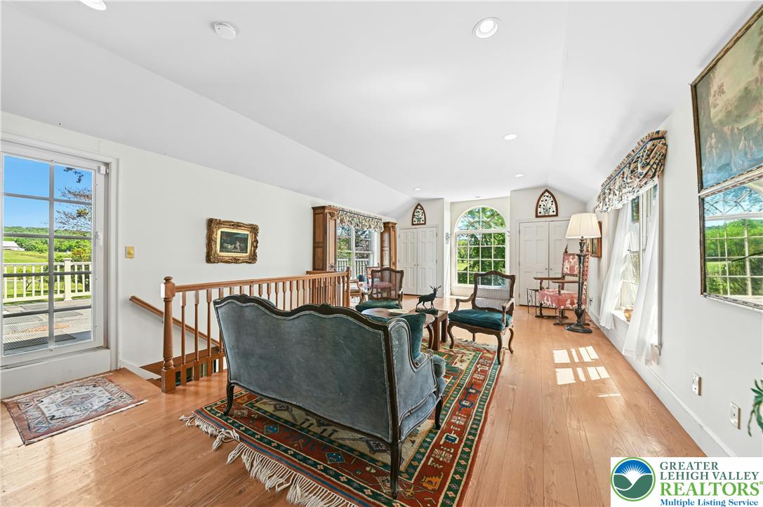 1194 Street Road Property Photo 26