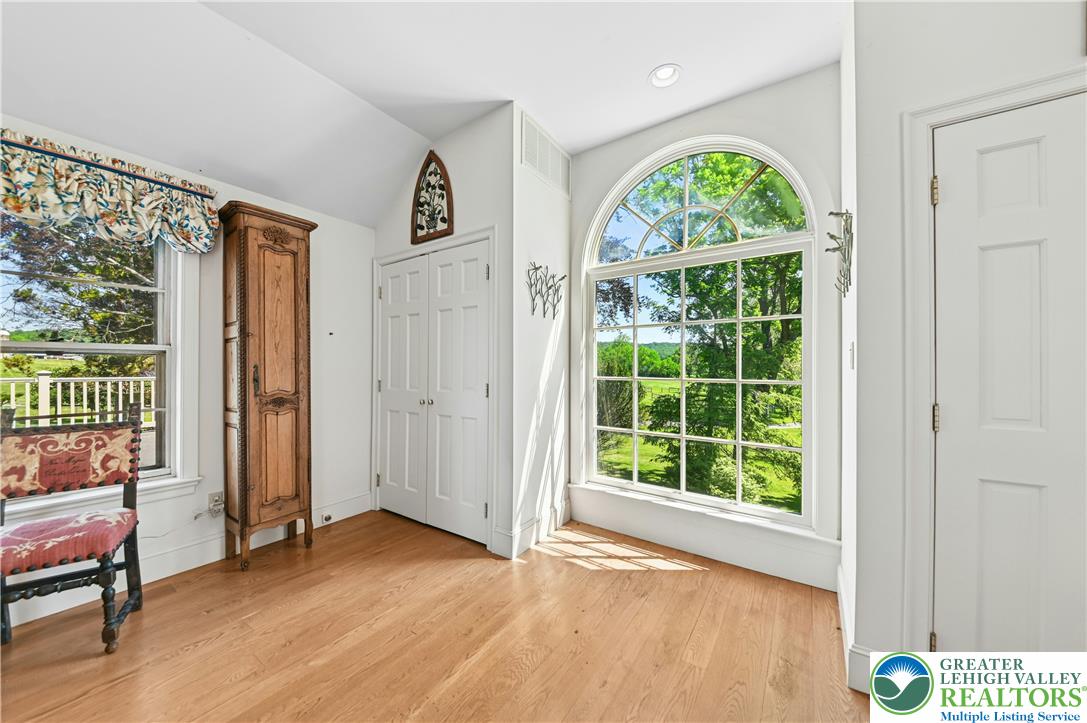 1194 Street Road Property Photo 27