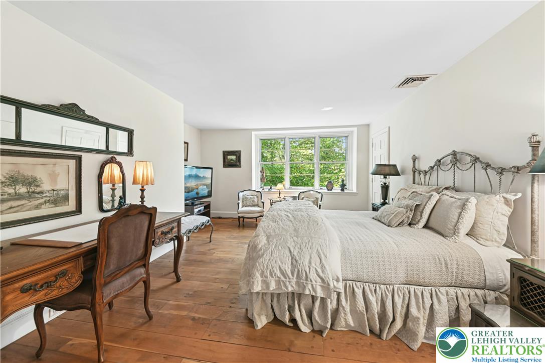 1194 Street Road Property Photo 30