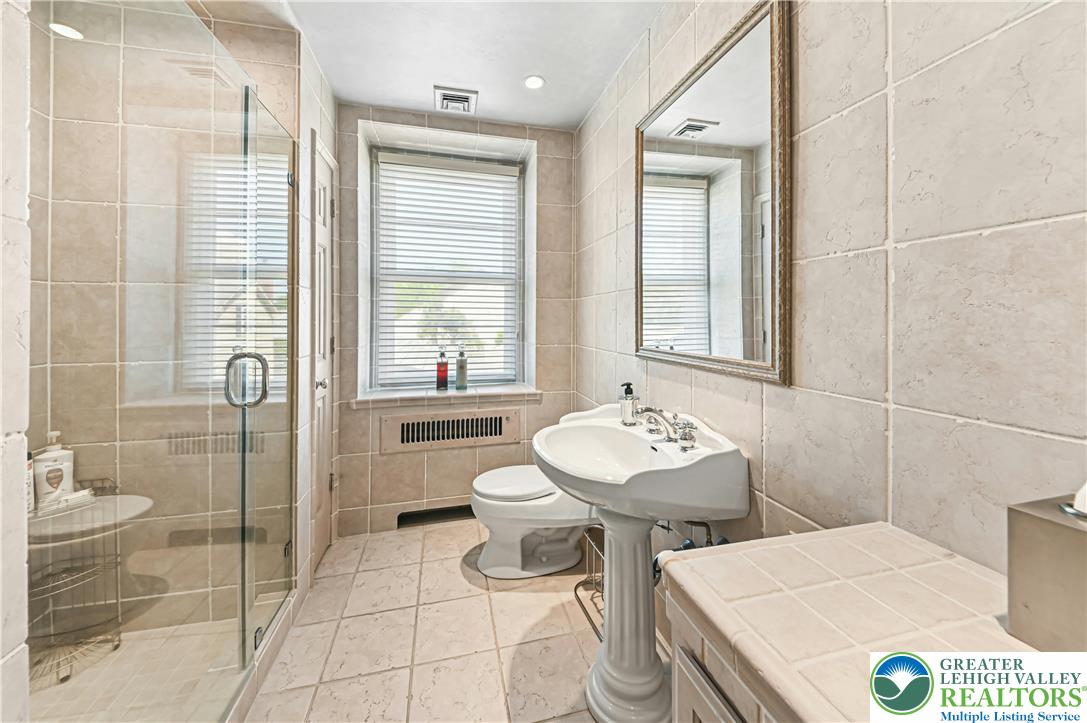 1194 Street Road Property Photo 35