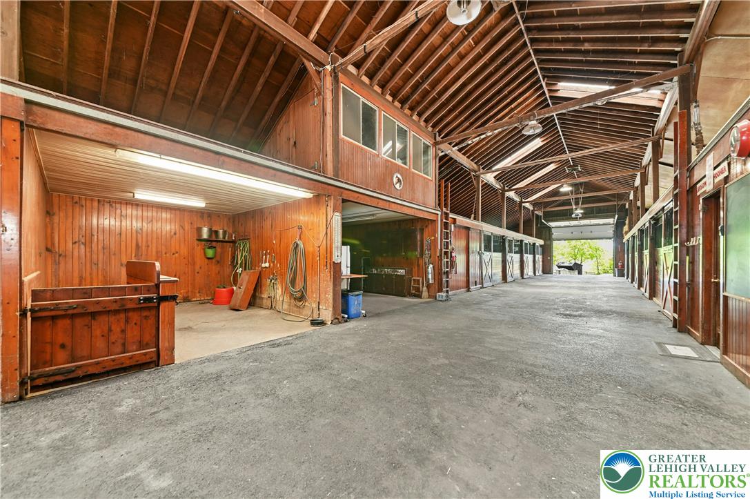 1194 Street Road Property Photo 42