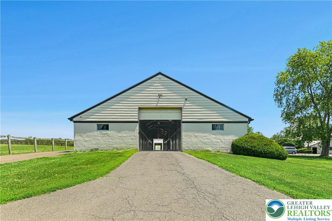 1194 Street Road Property Photo 44