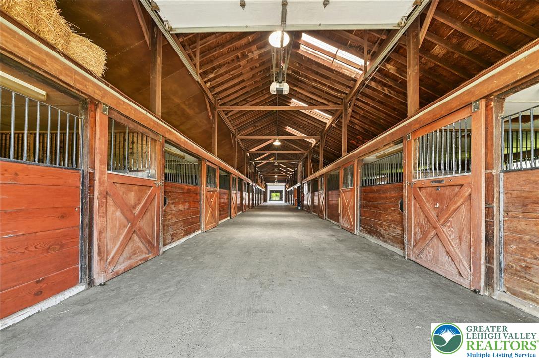1194 Street Road Property Photo 45