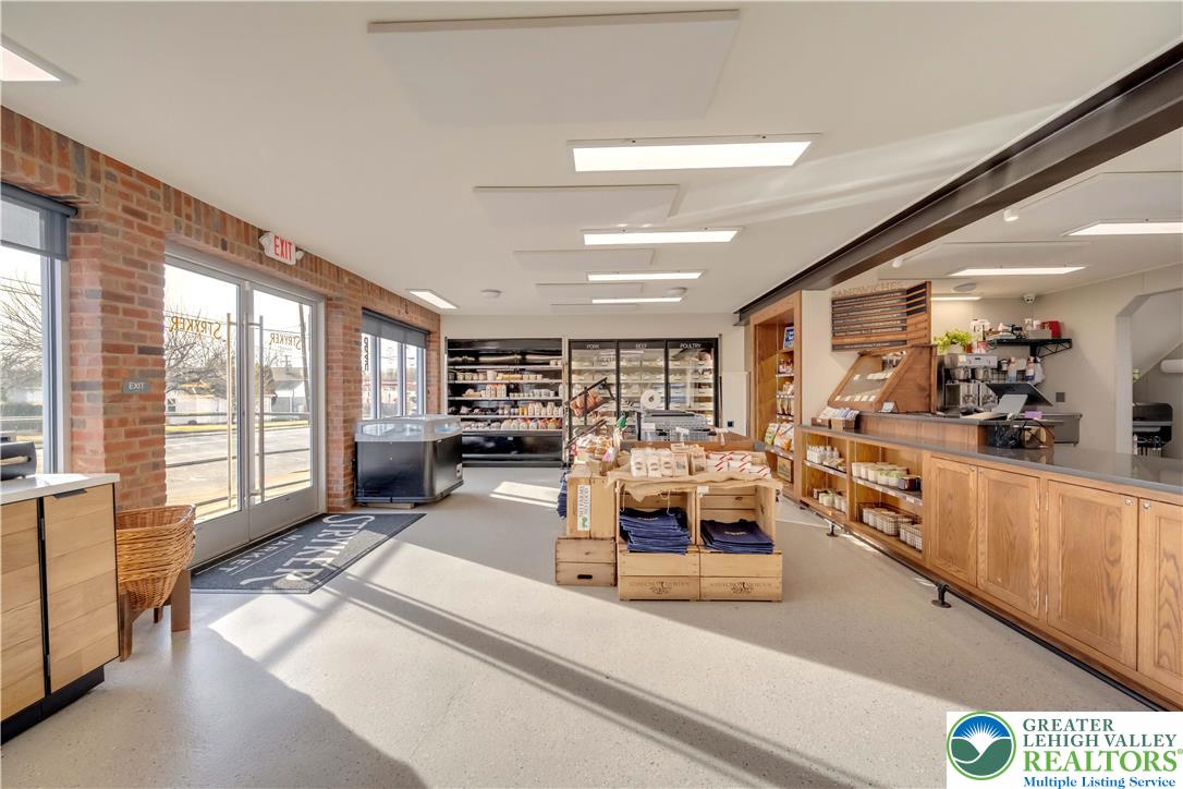 67 Park Avenue Property Photo 7