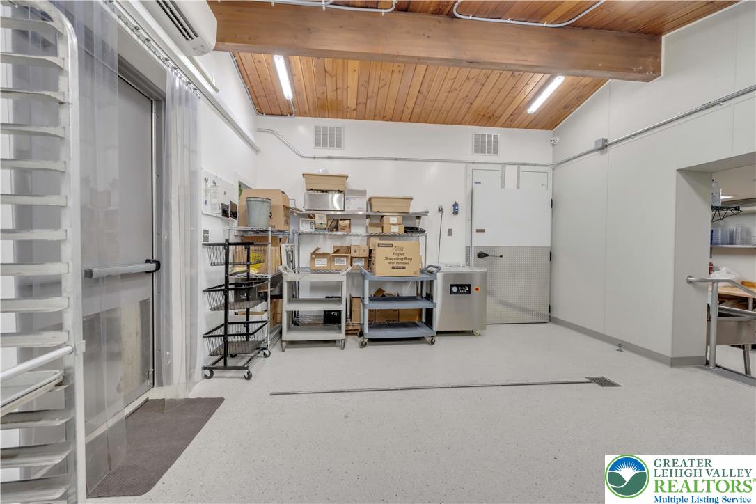 67 Park Avenue Property Photo 20