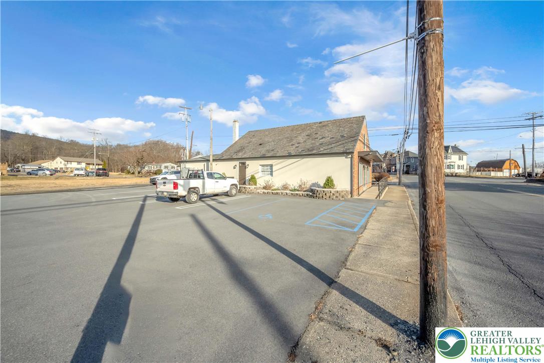 67 Park Avenue Property Photo 23