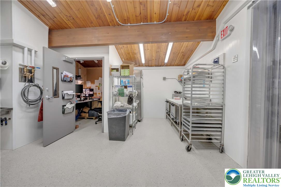 67 Park Avenue Property Photo 26