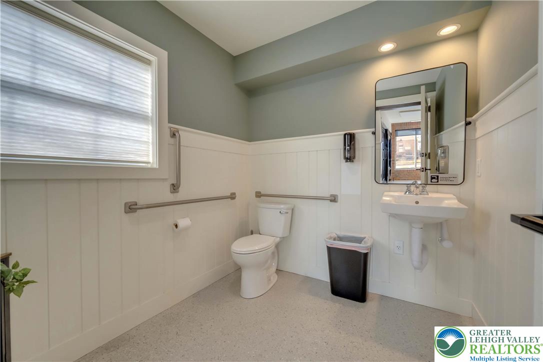 67 Park Avenue Property Photo 29