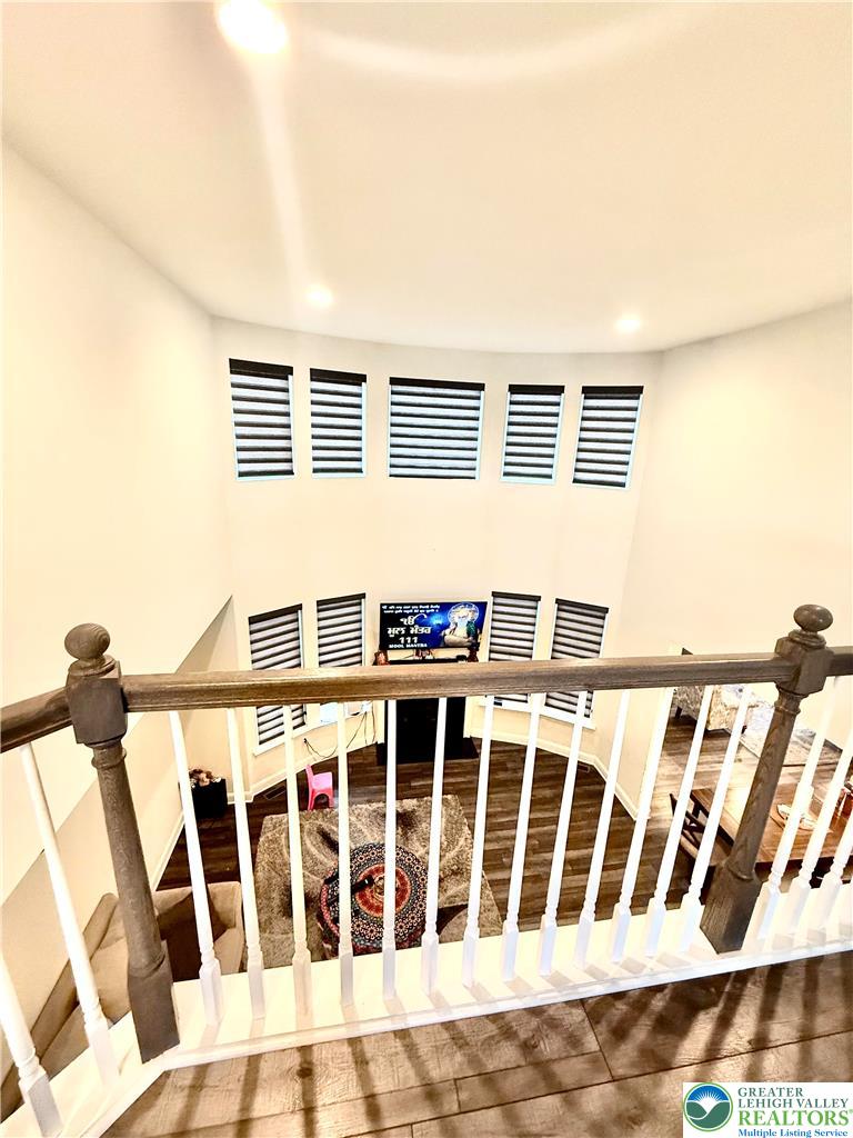 37 Saddle Lane Property Photo 8