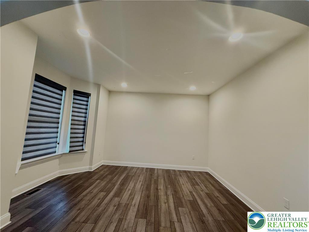 37 Saddle Lane Property Photo 10