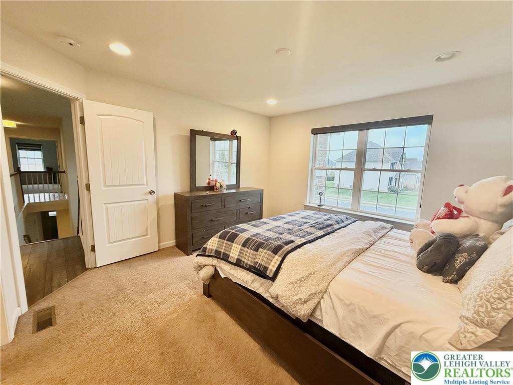 37 Saddle Lane Property Photo 18