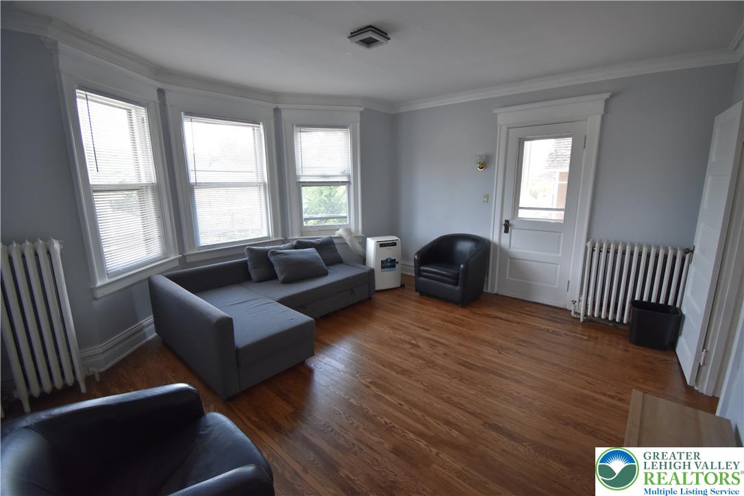 700 Hamilton Street 2 Property Photo 4