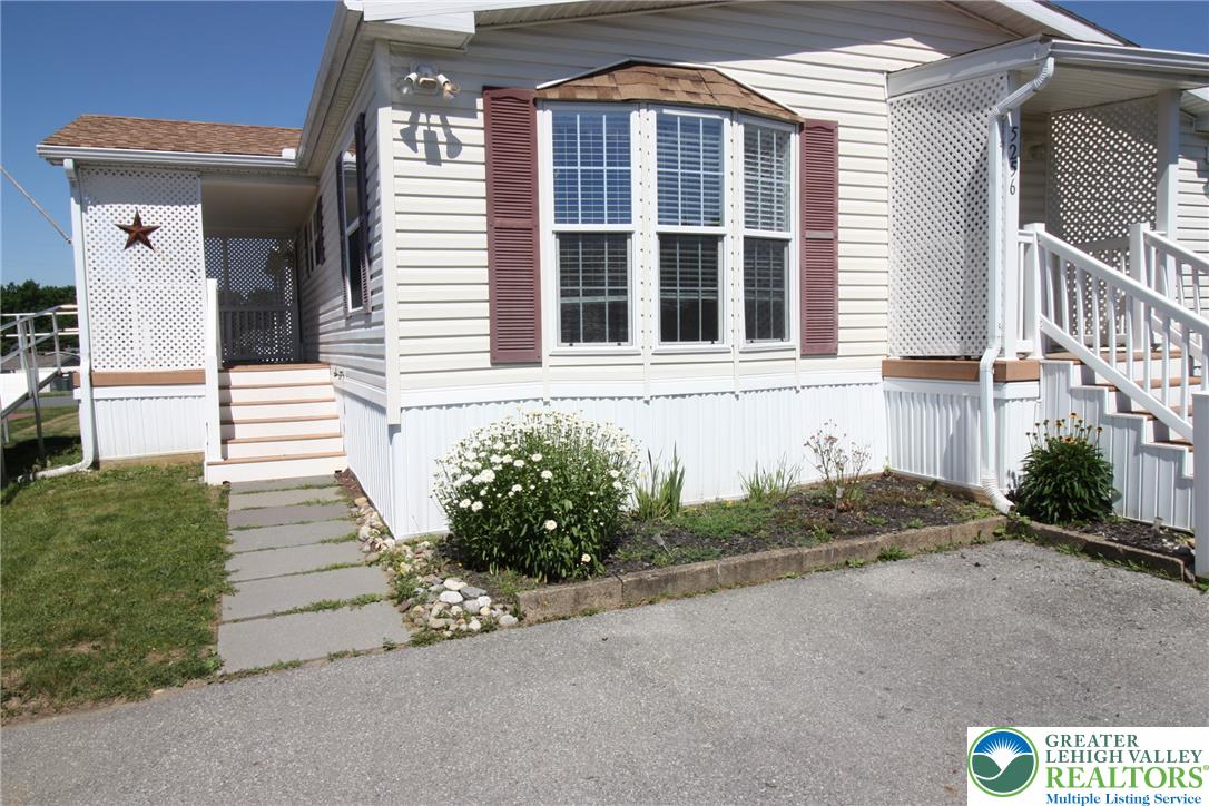 5256 Brunswick Lane Property Photo 1