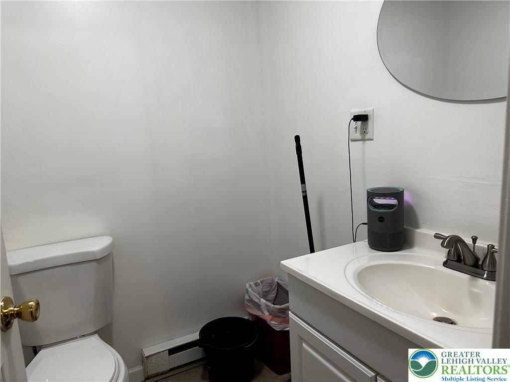 134 East High Street Property Photo 7