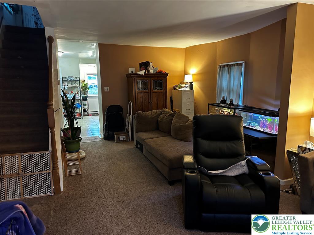 134 East High Street Property Photo 9