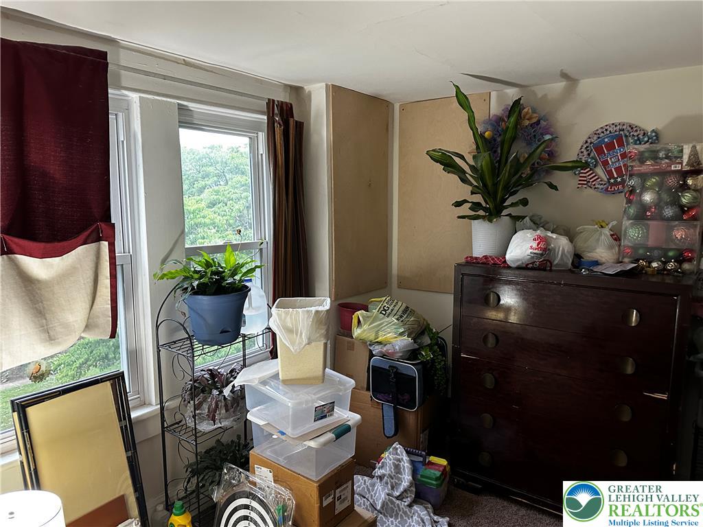 134 East High Street Property Photo 11