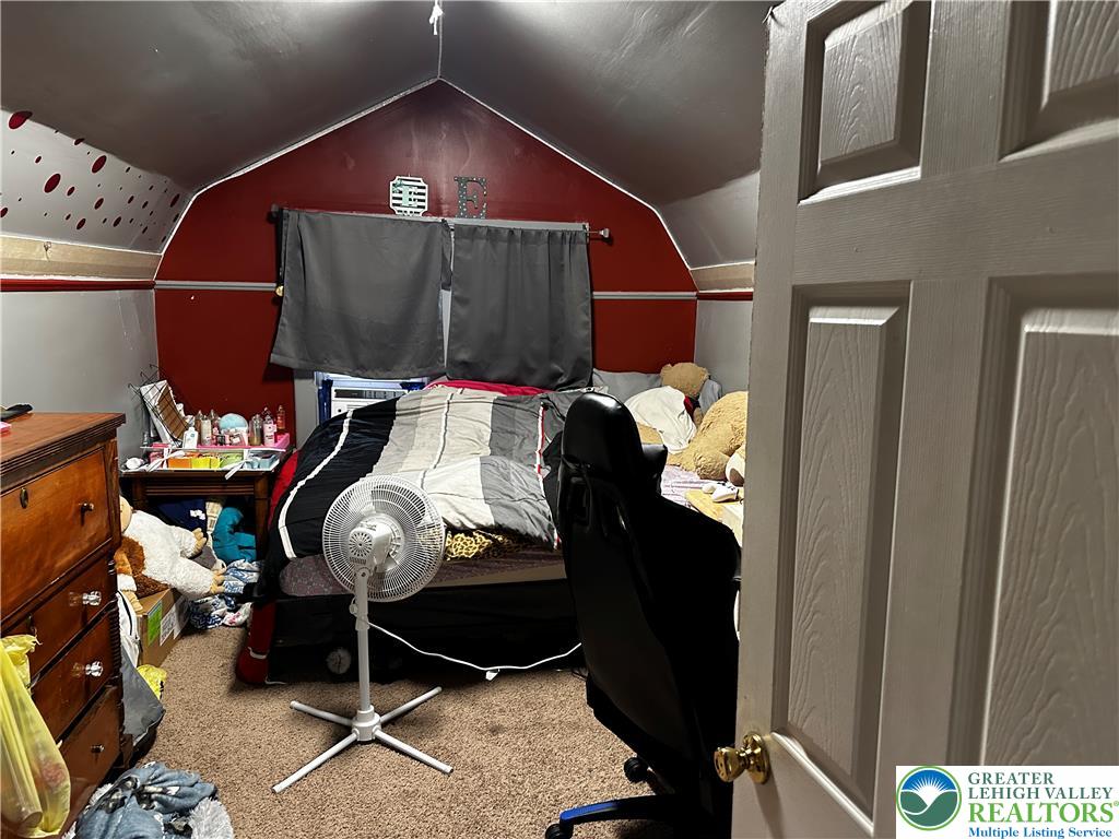 134 East High Street Property Photo 16
