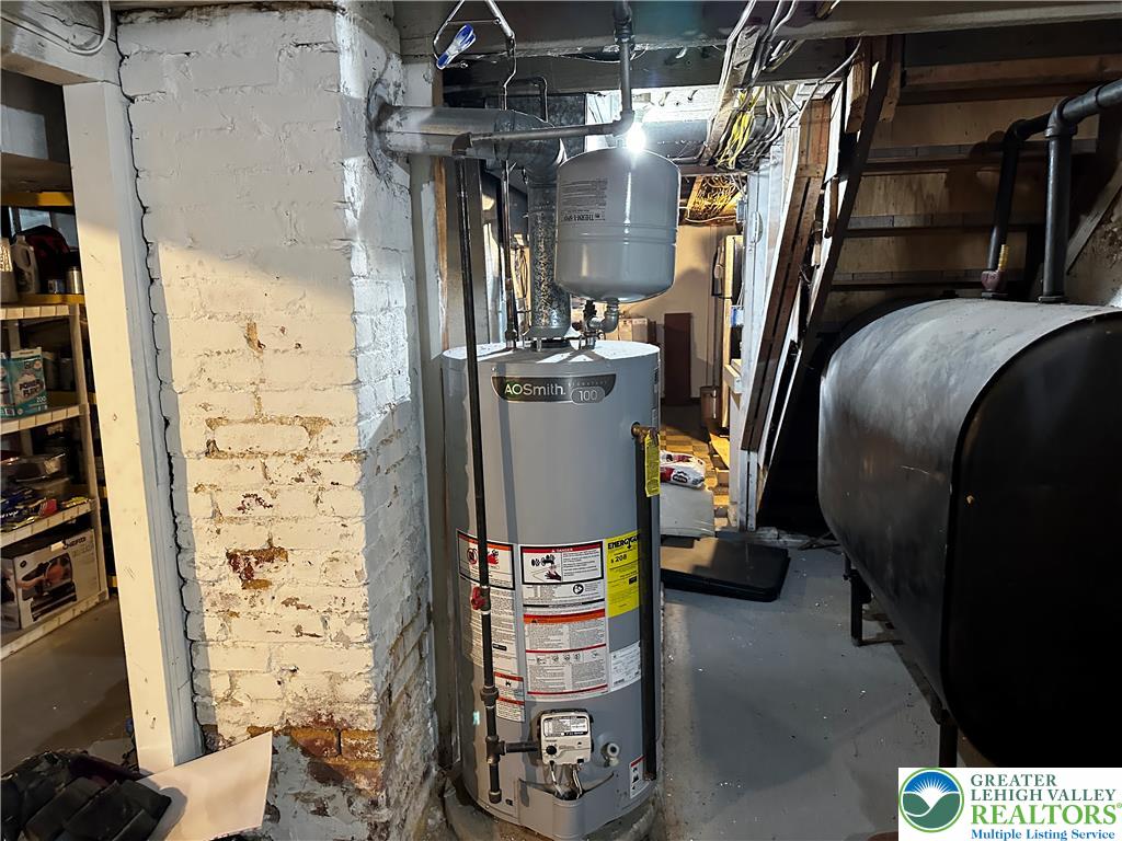 134 East High Street Property Photo 17