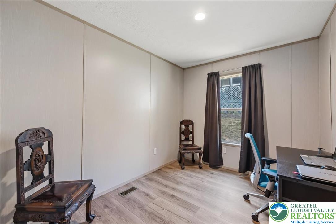 6016 Ambler Court Property Photo 17