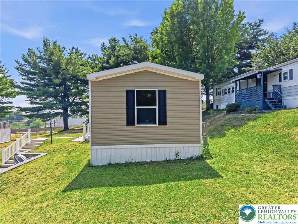 6016 Ambler Court Property Photo 24