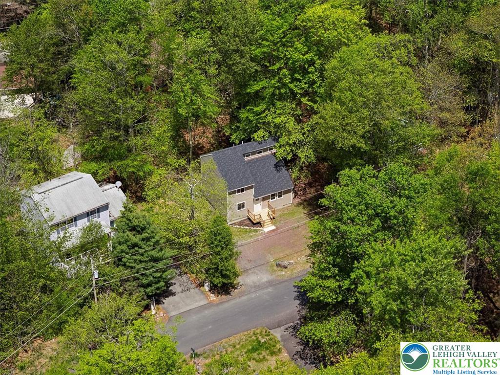 8592 Periwinkle Drive Property Photo 22