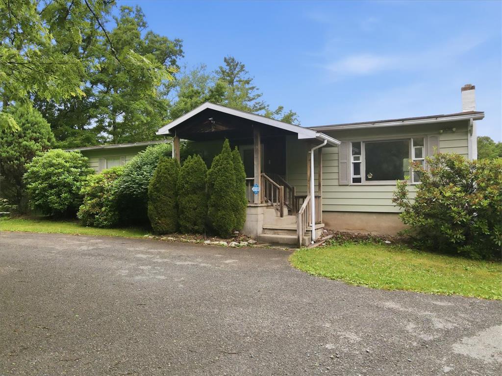 2573 State Route 903 Property Photo 4