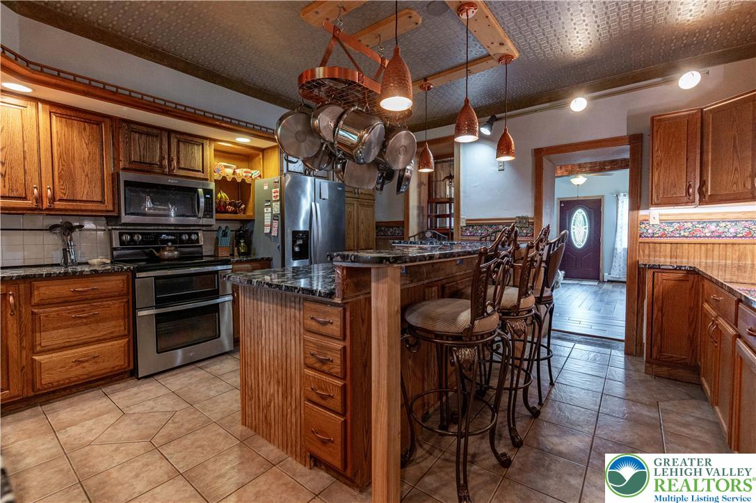 2485 Hieter Road Property Photo 3