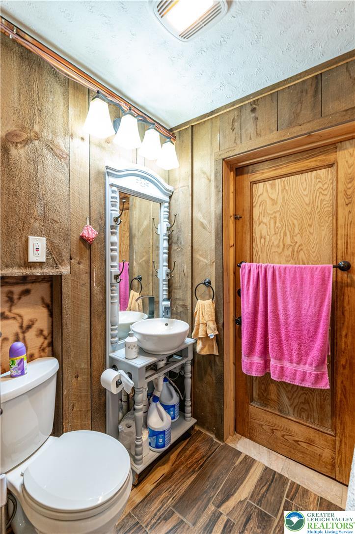 2485 Hieter Road Property Photo 10