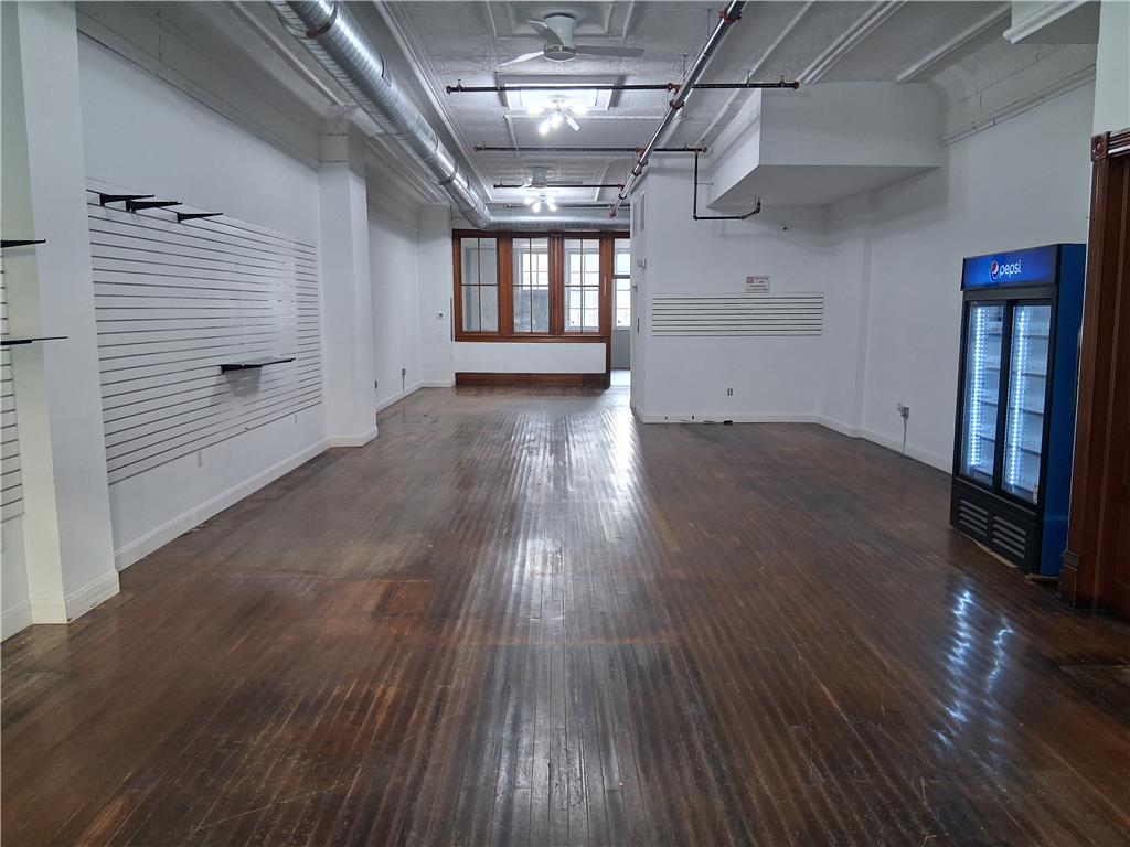 660 Main Street Property Photo 4