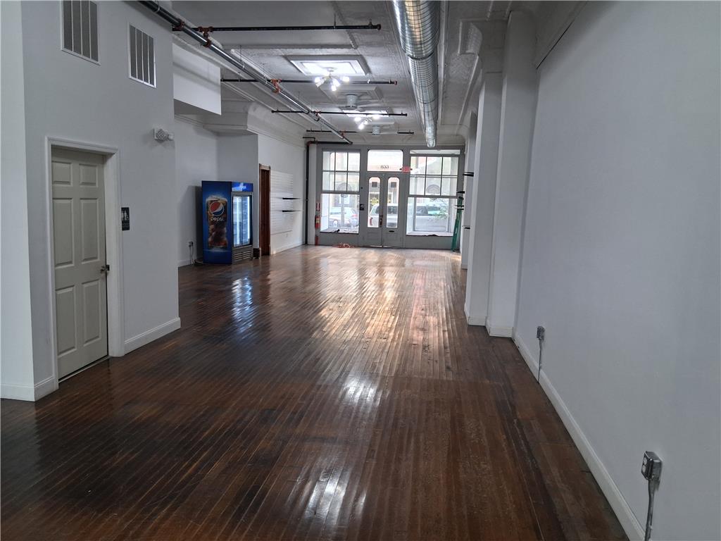 660 Main Street Property Photo 5