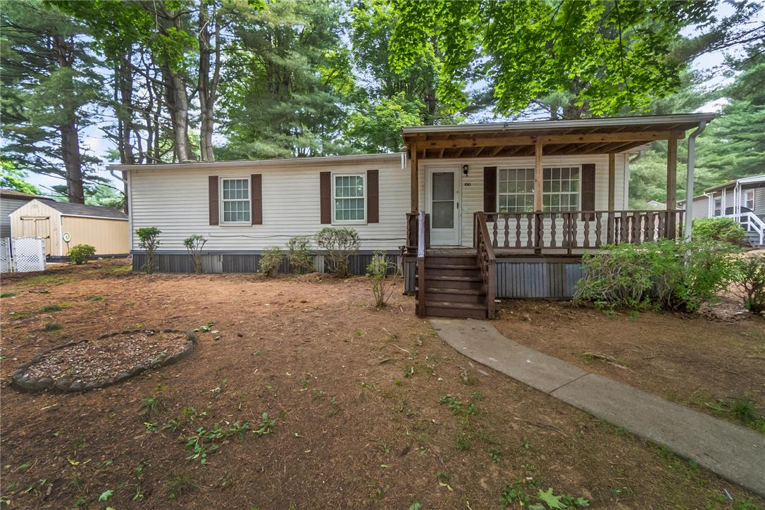1010 Spruce Lane Property Photo 1