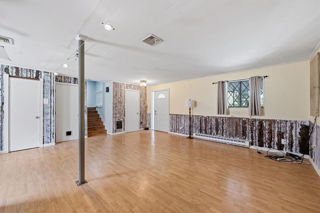 2230 North Lehigh Avenue Property Photo 17