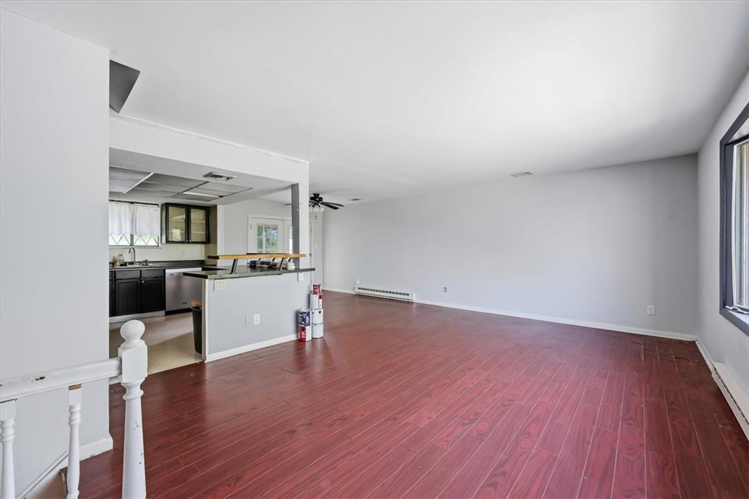 2230 North Lehigh Avenue Property Photo 25