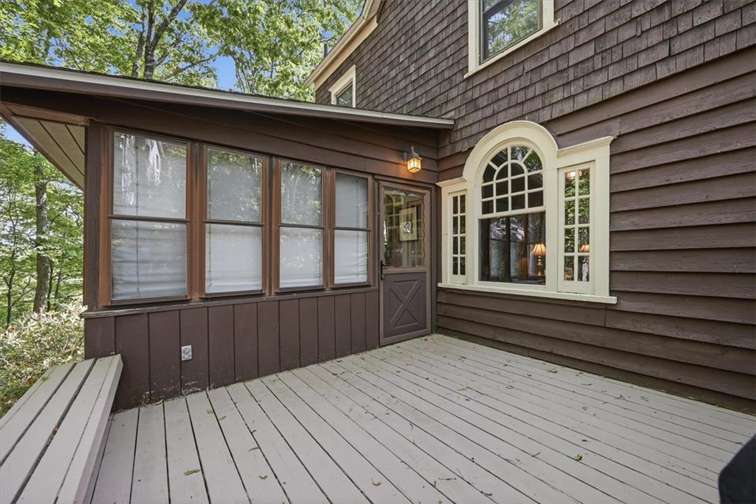 90 Oak Lane Property Photo 63