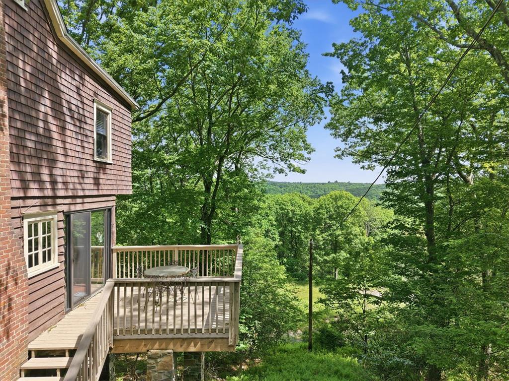 90 Oak Lane Property Photo 68