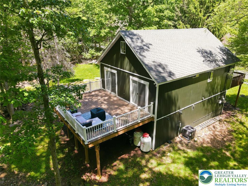18 New Birch Street Property Photo 3