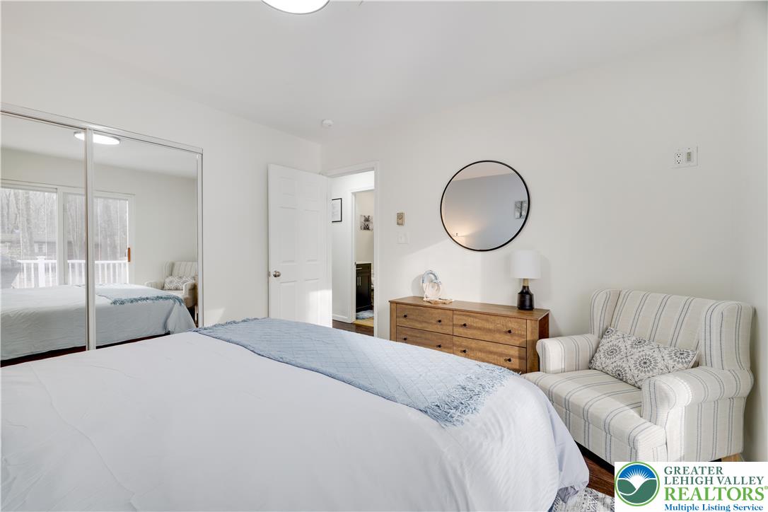 18 New Birch Street Property Photo 15