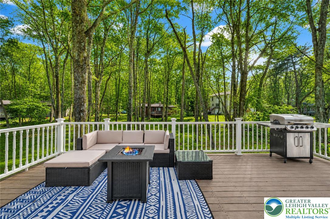 18 New Birch Street Property Photo 18