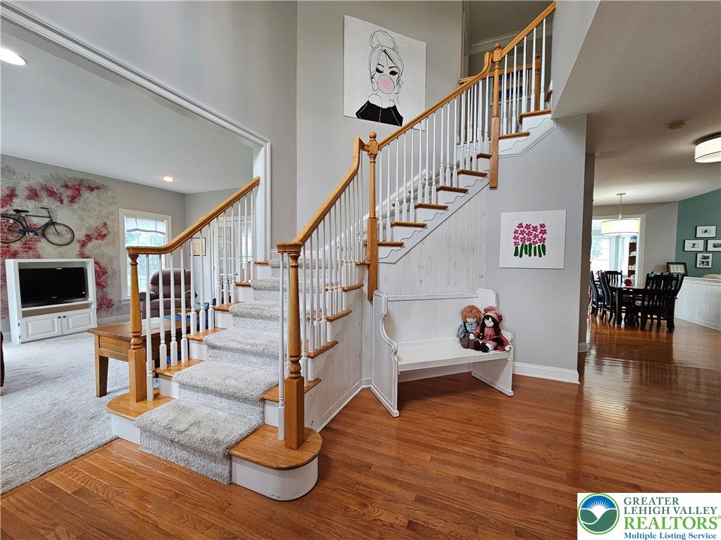 115 Fox Run Property Photo 5