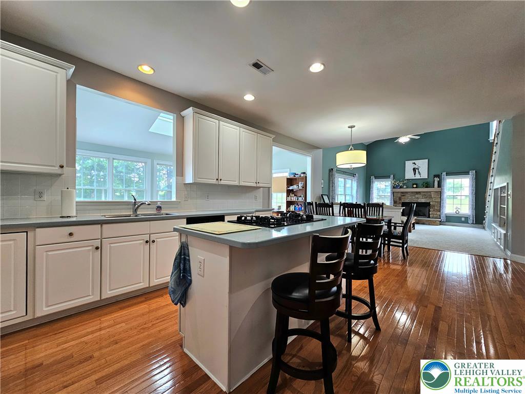 115 Fox Run Property Photo 7