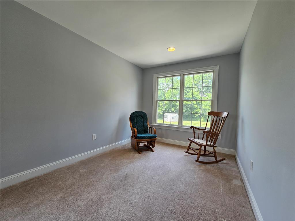 115 Fox Run Property Photo 21
