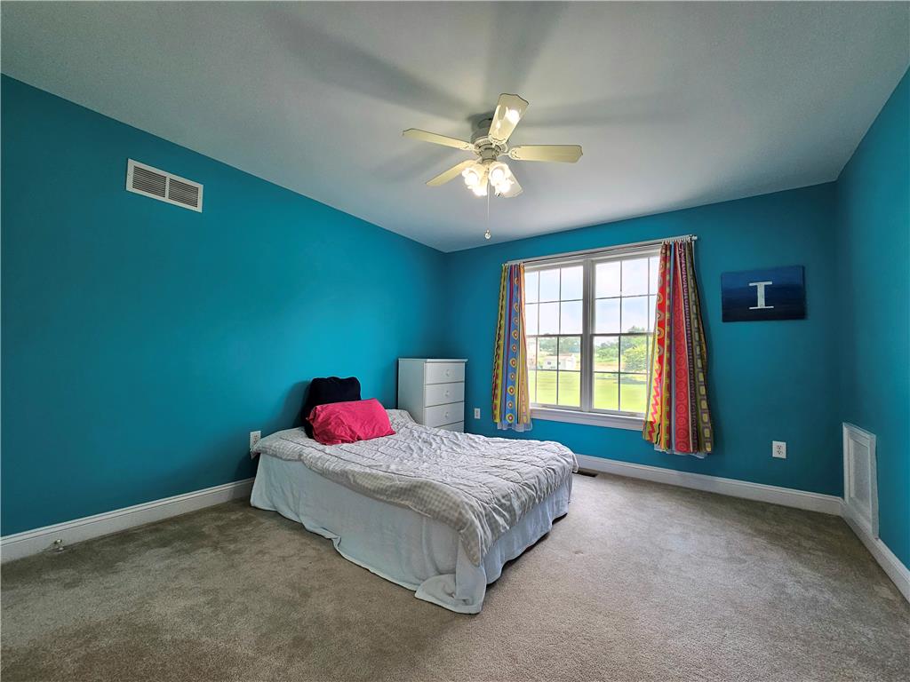 115 Fox Run Property Photo 28