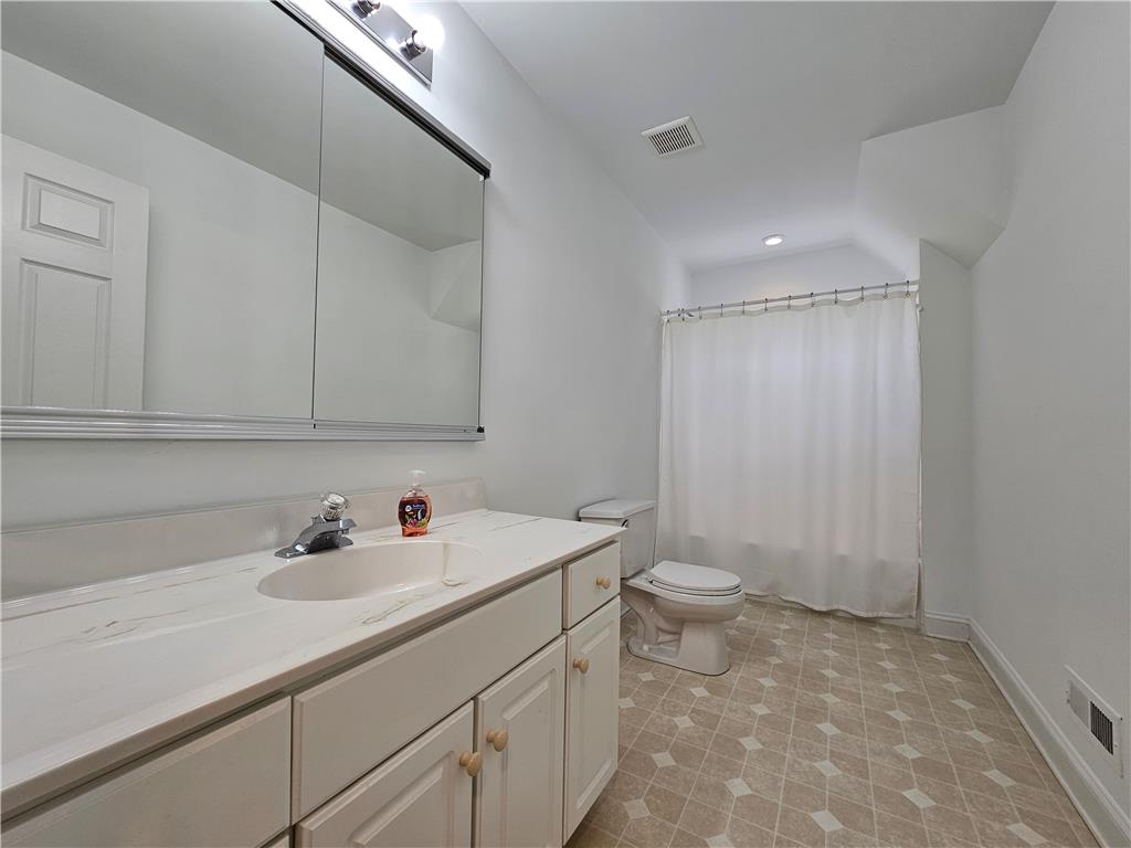 115 Fox Run Property Photo 29